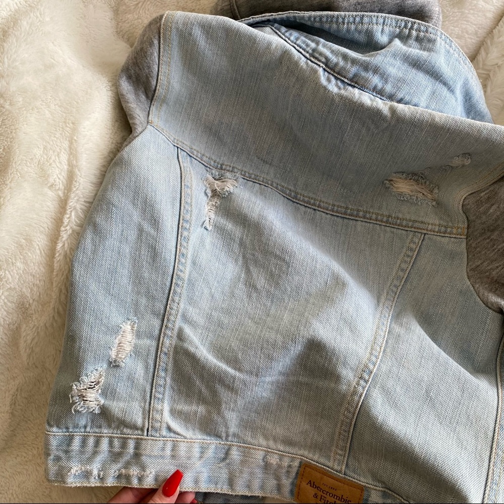 Denim jacket - Picture 3 of 5